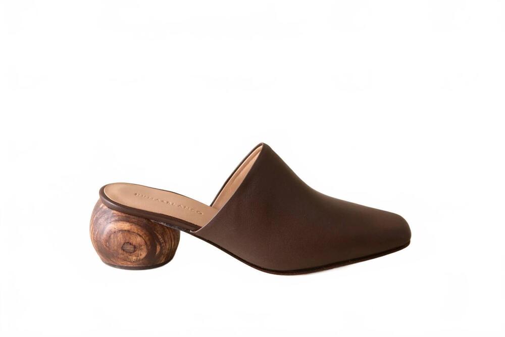 NEW HUMA BLANCO women's mina heels in chocolate brown suede